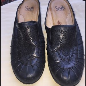 Soft by Borne black ladies shoes 7.5